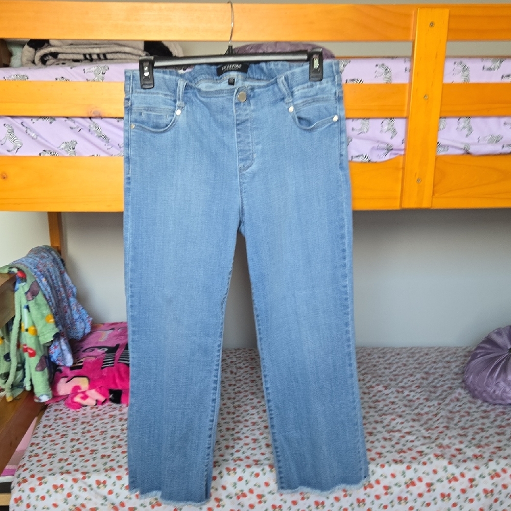 Liverpool Medium Blue Cropped Straight-Leg Jeans
